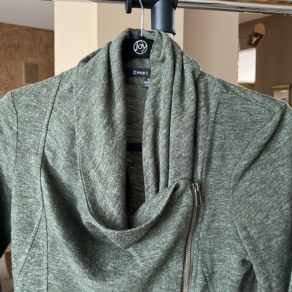 Sweet Rain Sweater - Picture 2 of 7